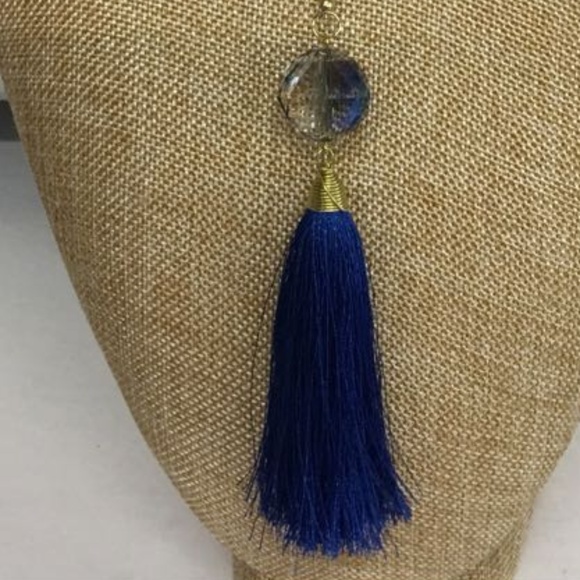 Women's Neclace Set- NEW! - Picture 3 of 3